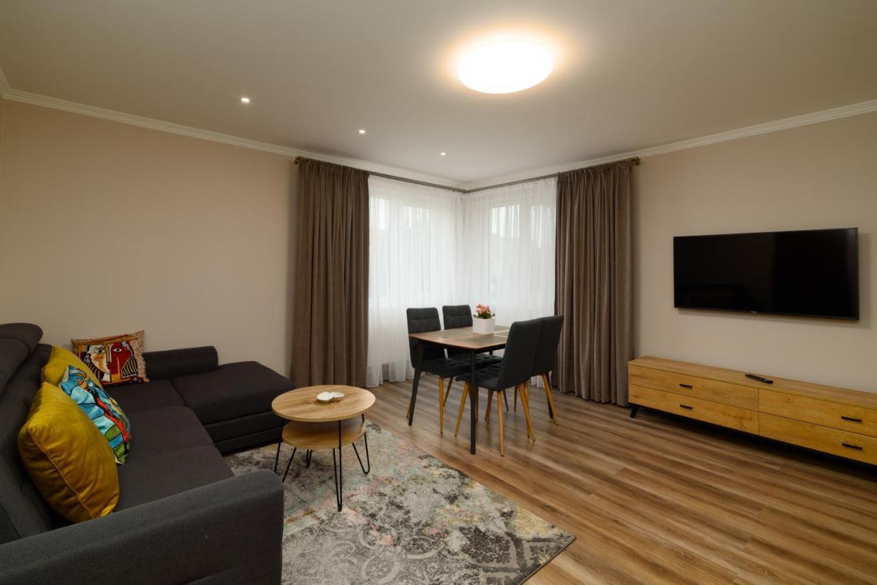 Apartament Tako *